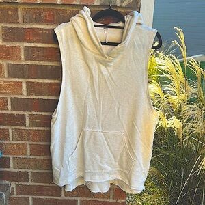 FREE PEOPLE Ladies L Cream Frayed Bottom Oversized Hooded Vest Pullover